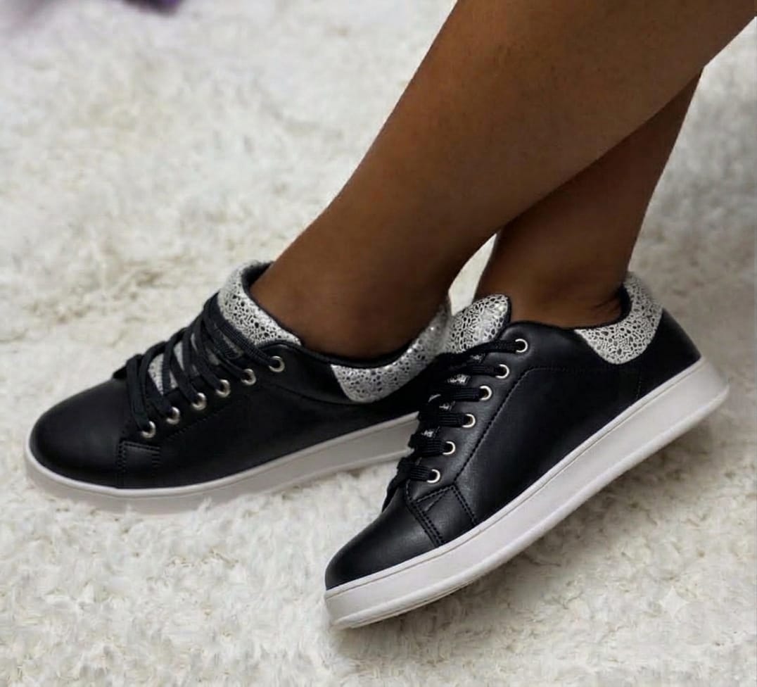 Black Lavie Sneakers