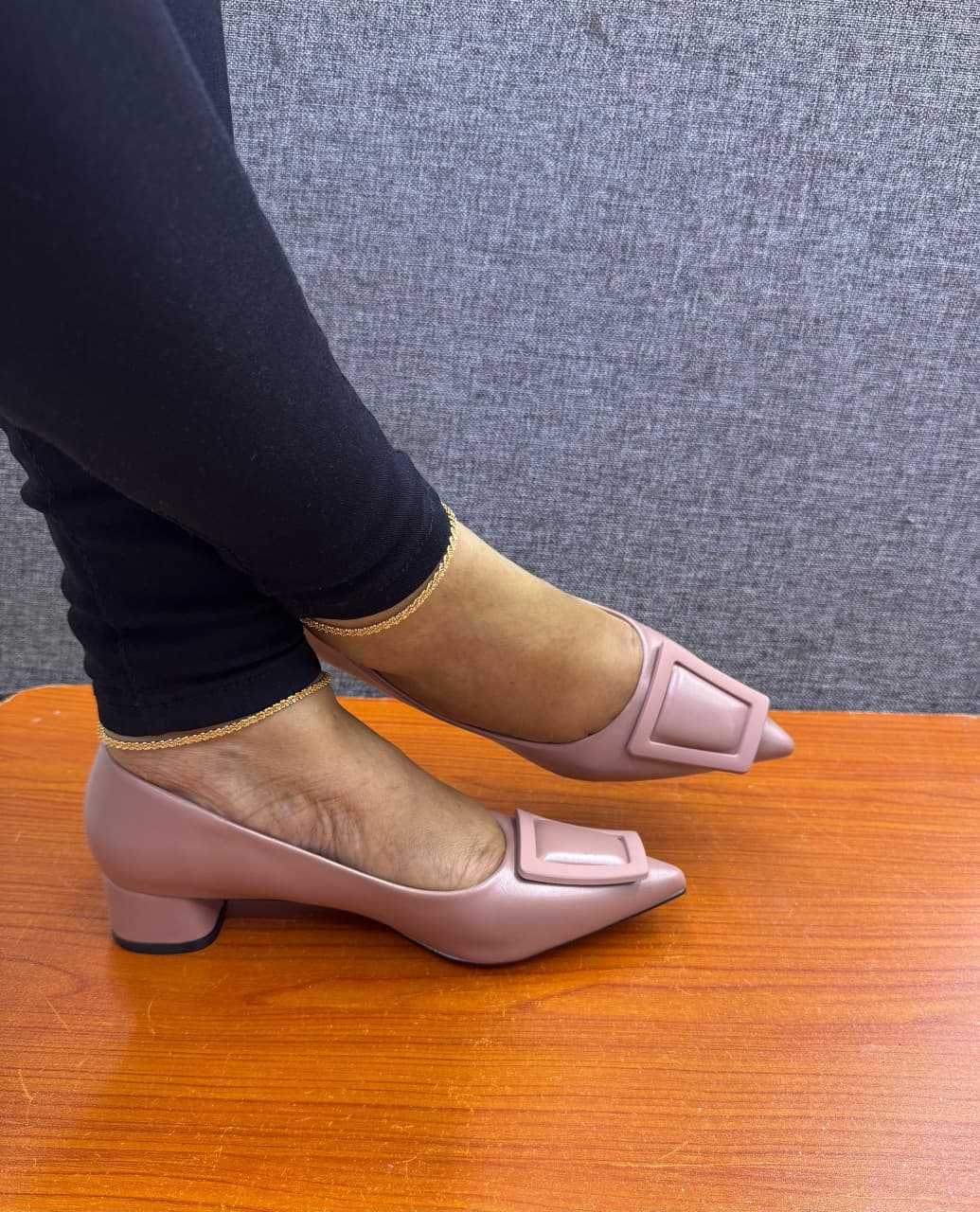 Nude Ti-el Store Low Heel
