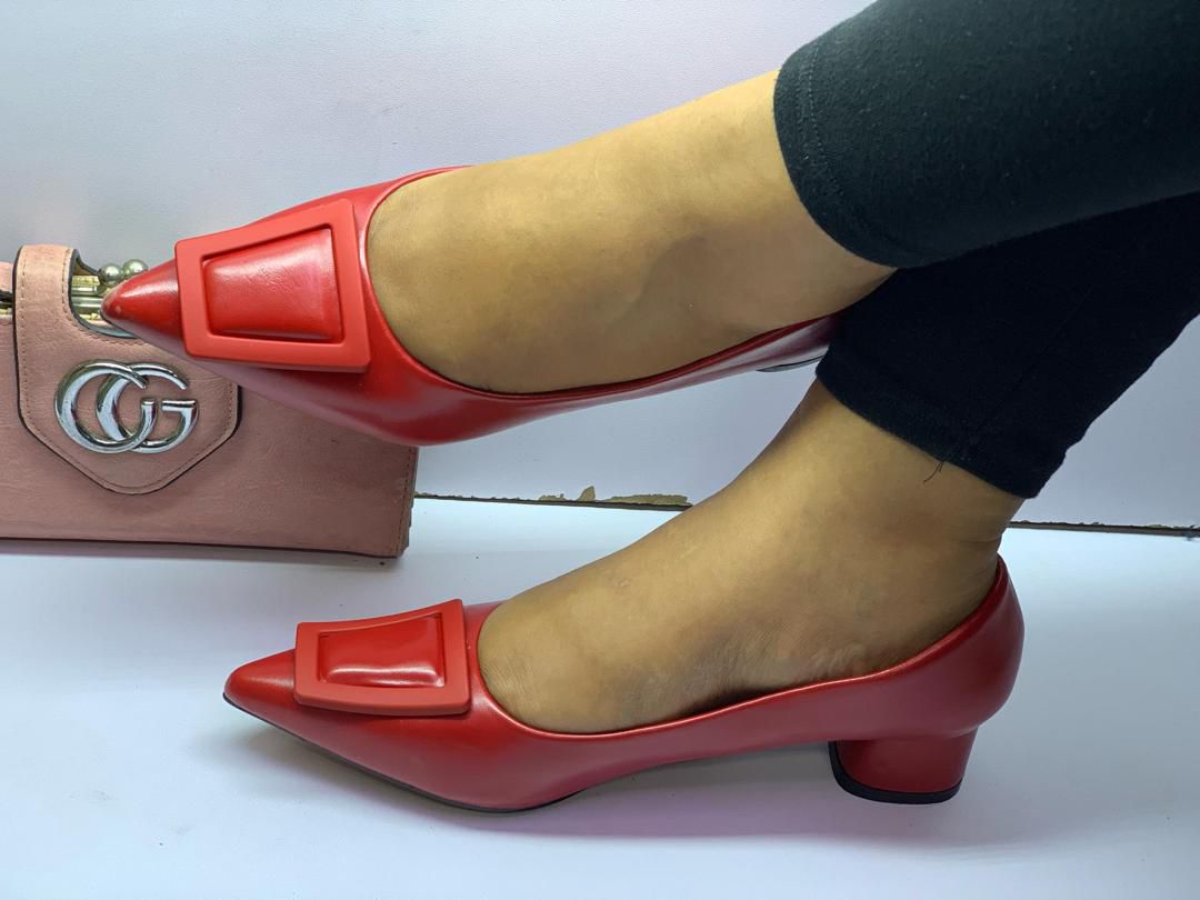 Red Ti-el Store Low Heel